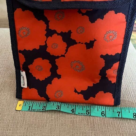 Blue Avocado Lunch Bag with Velcro Closure - Picture 4 of 7